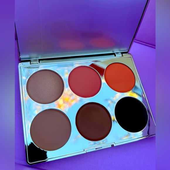 ✨🍑 MULTI-USE CREAM BLUSH, BRONZE & HIGHLIGHT PALETTE✨🍑 - Picture 1 of 6
